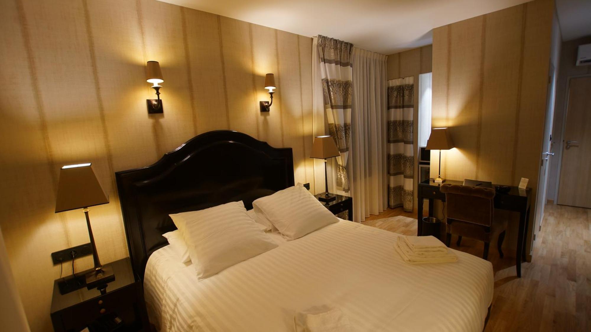 Hotel De Charme L'Oree Du Parc Romans-sur-Isère Buitenkant foto
